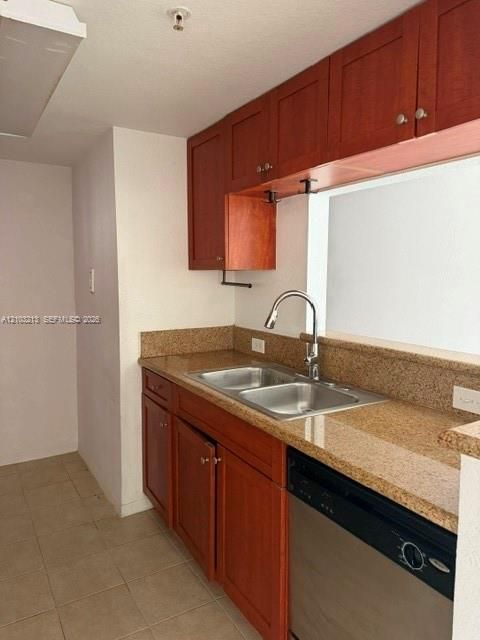 En Venta: $285,000 (1 camas, 2 baños, 940 Pies cuadrados)