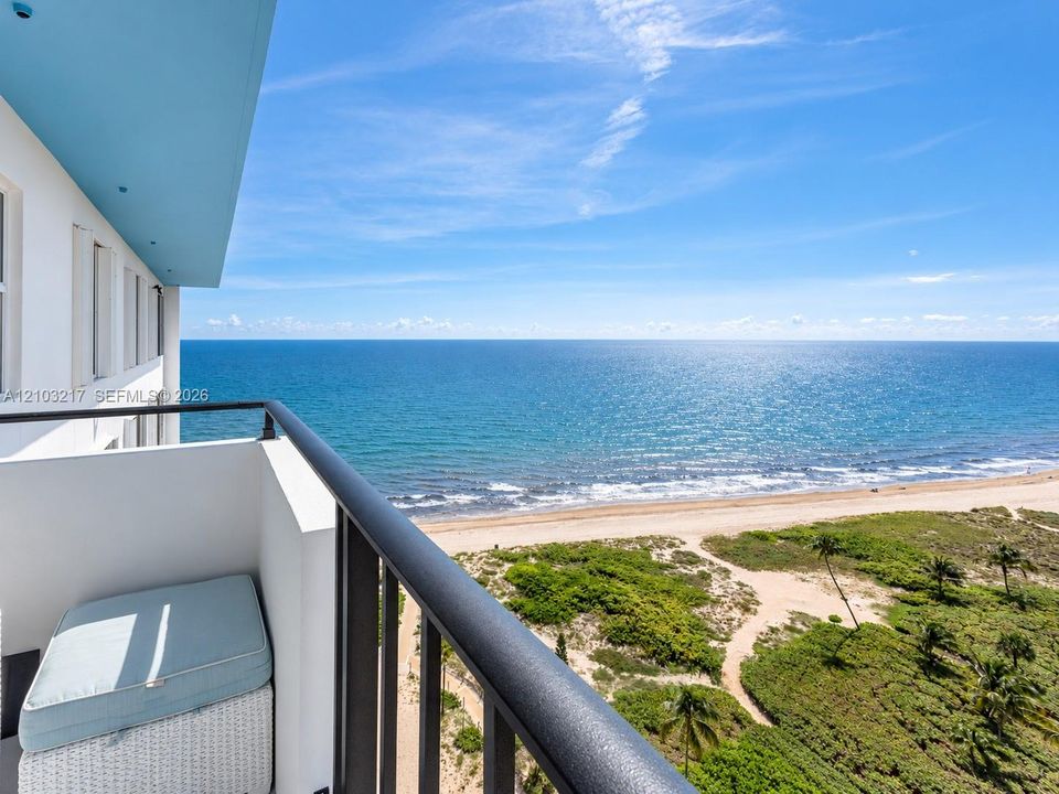 For Sale: $600,000 (2 beds, 2 baths, 1160 Square Feet)
