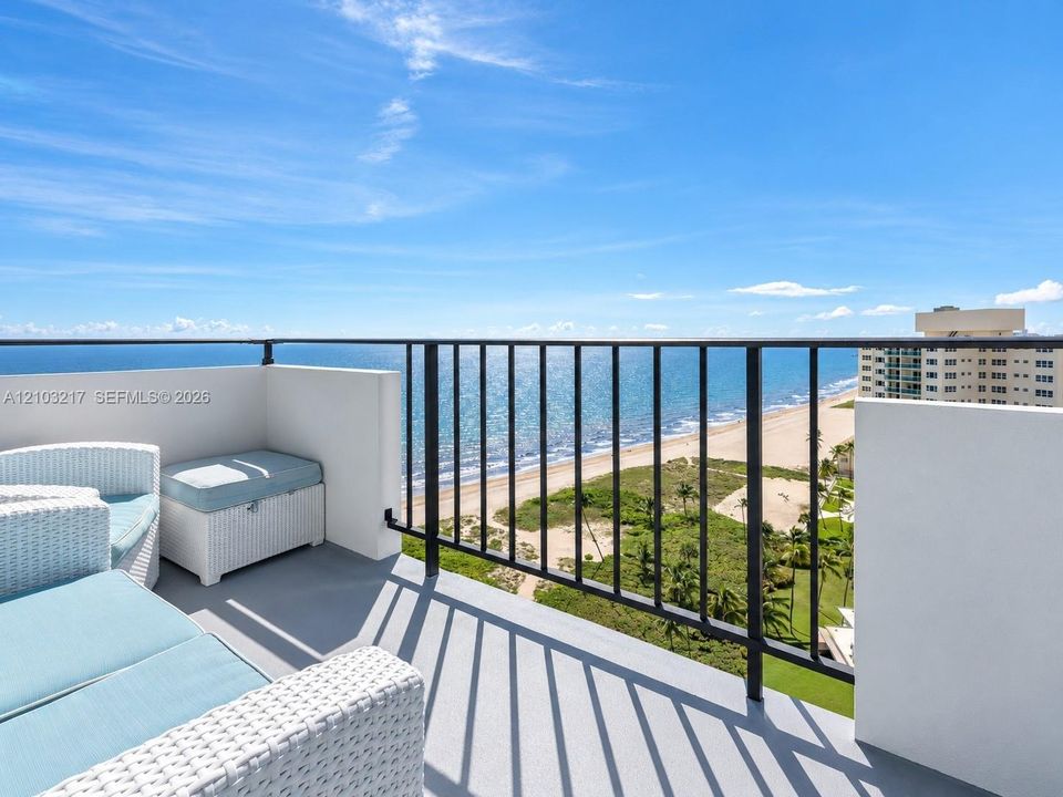For Sale: $600,000 (2 beds, 2 baths, 1160 Square Feet)