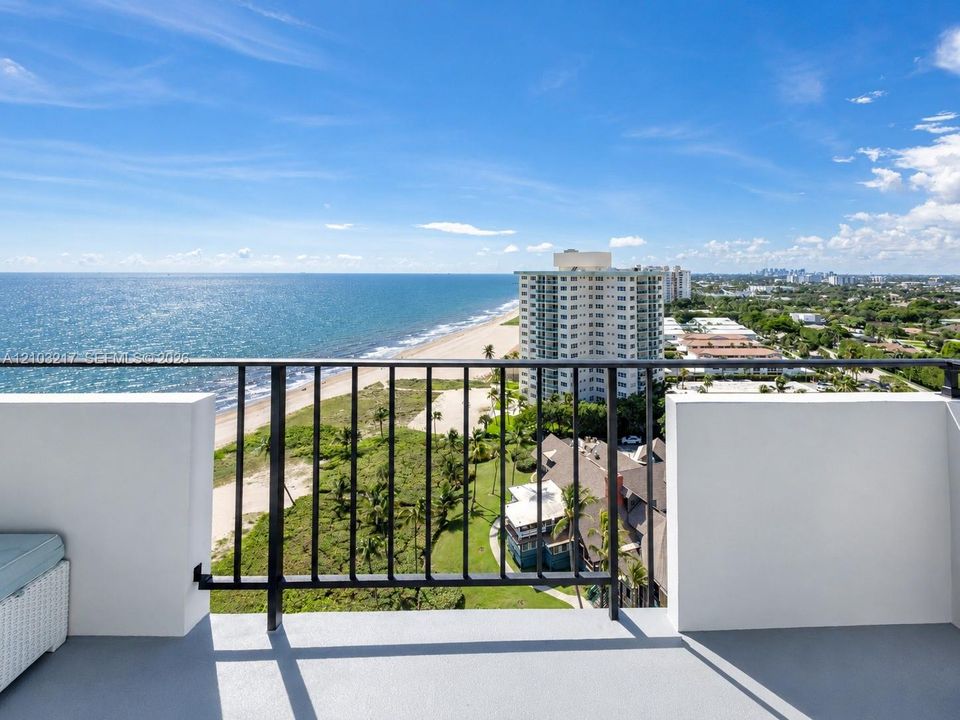 For Sale: $600,000 (2 beds, 2 baths, 1160 Square Feet)