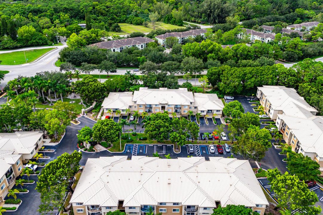 044-200CrestwoodCourtNorth-211-RoyalPalm