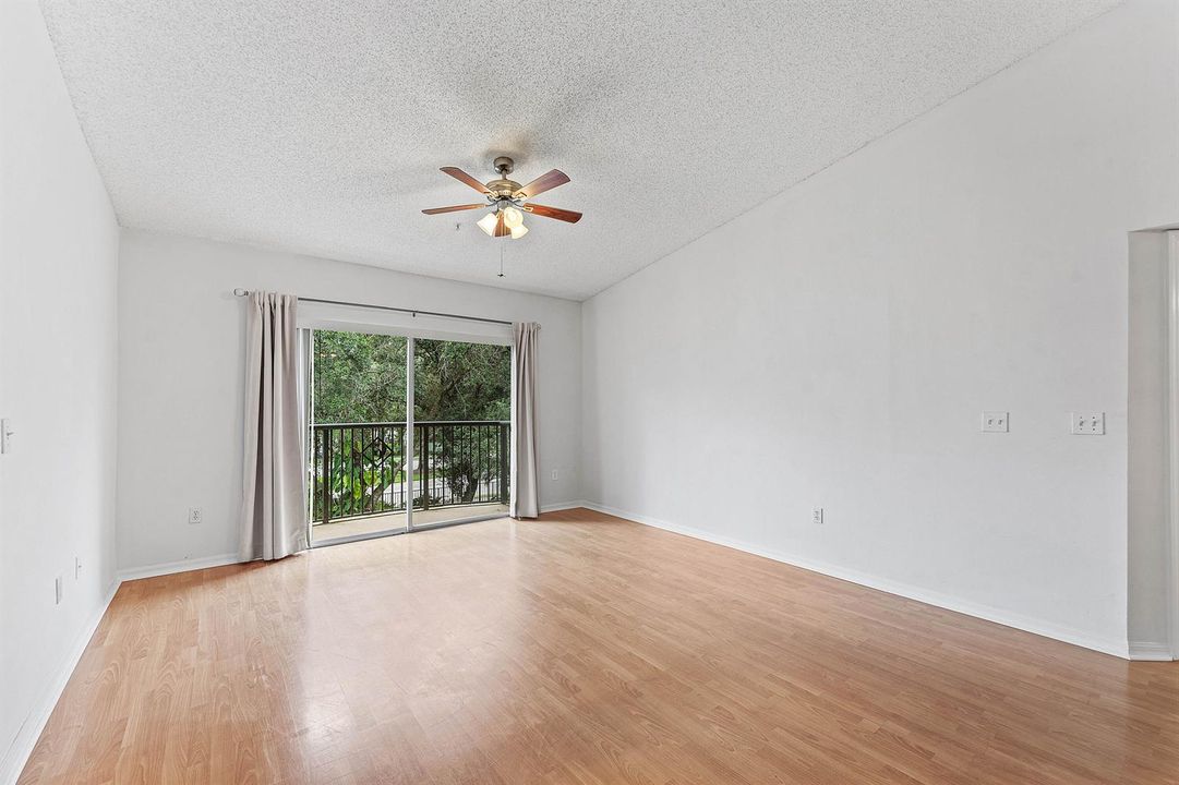 006-200CrestwoodCourtNorth-211-RoyalPalm