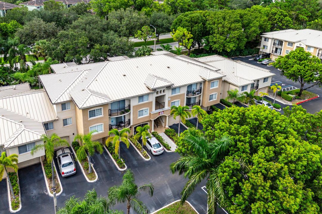 031-200CrestwoodCourtNorth-211-RoyalPalm