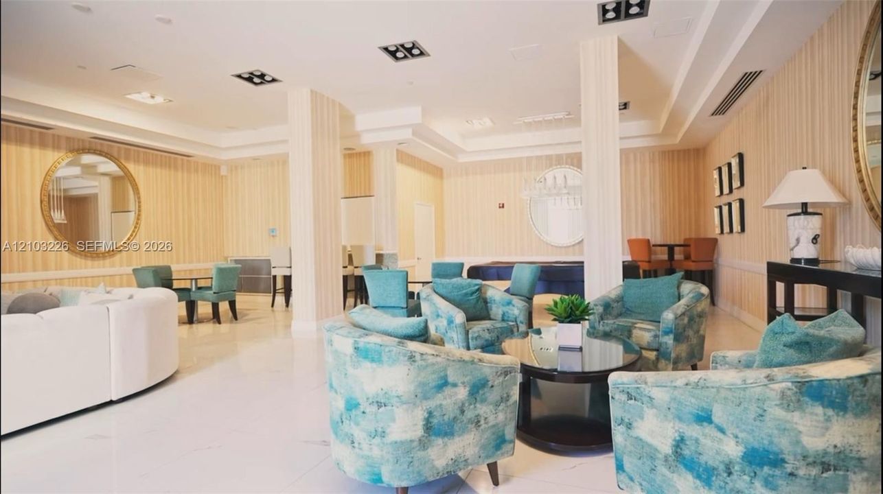 В аренду: $3,500 (1 спален, 1 ванн, 817 Квадратных фут)