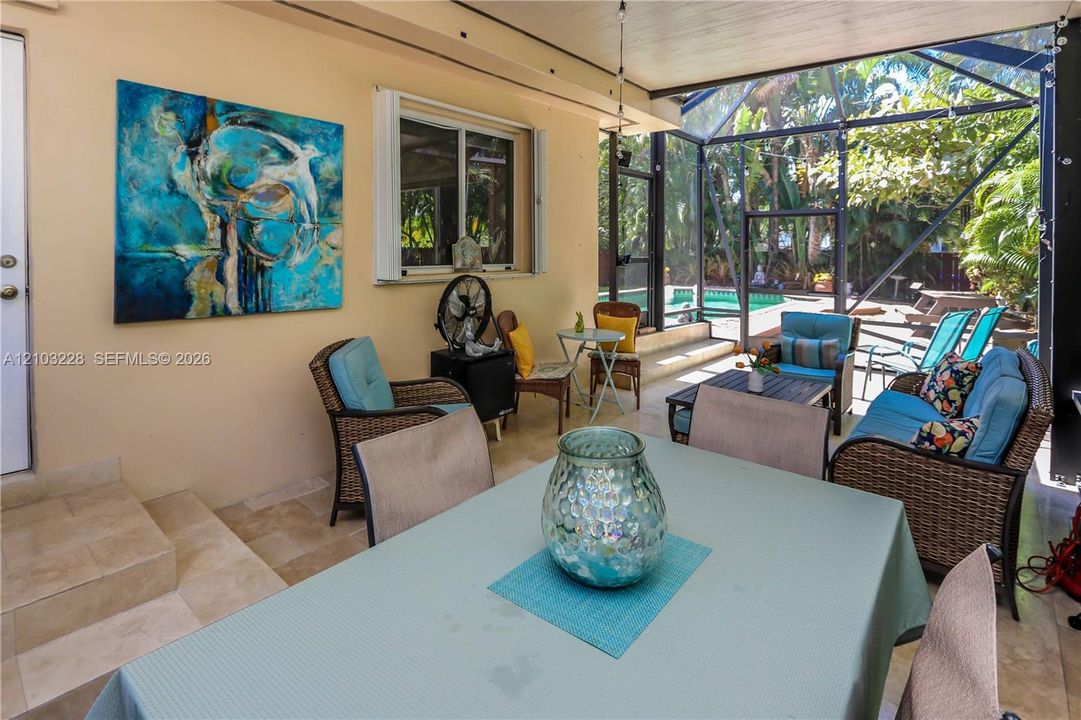 For Sale: $738,000 (3 beds, 2 baths, 1832 Square Feet)