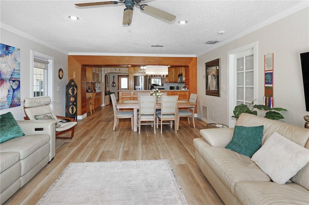 For Sale: $738,000 (3 beds, 2 baths, 1832 Square Feet)