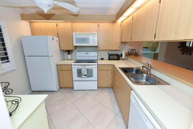 1401 Tidal Pointe Blvd Apt 202-small-004