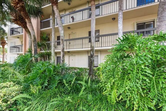 1401 Tidal Pointe Blvd Apt 202-small-003