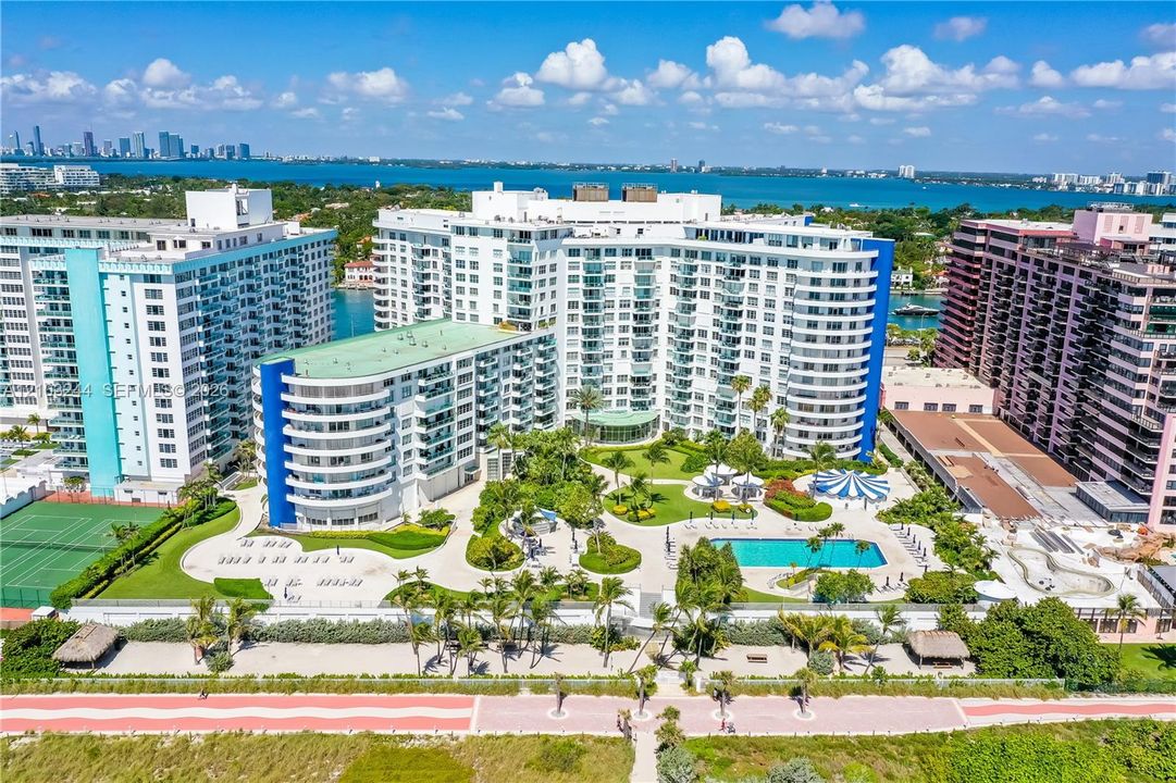 En Venta: $629,900 (2 camas, 2 baños, 1030 Pies cuadrados)