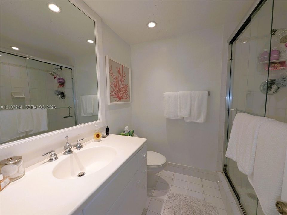 En Venta: $629,900 (2 camas, 2 baños, 1030 Pies cuadrados)