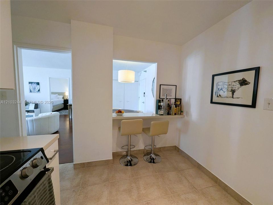 En Venta: $629,900 (2 camas, 2 baños, 1030 Pies cuadrados)