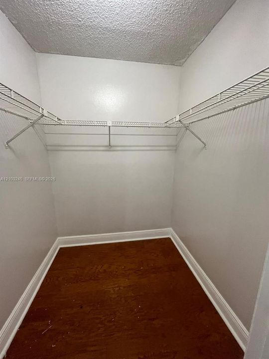 For Rent: $2,090 (2 beds, 2 baths, 1030 Square Feet)