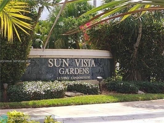 For Rent: $2,090 (2 beds, 2 baths, 1030 Square Feet)