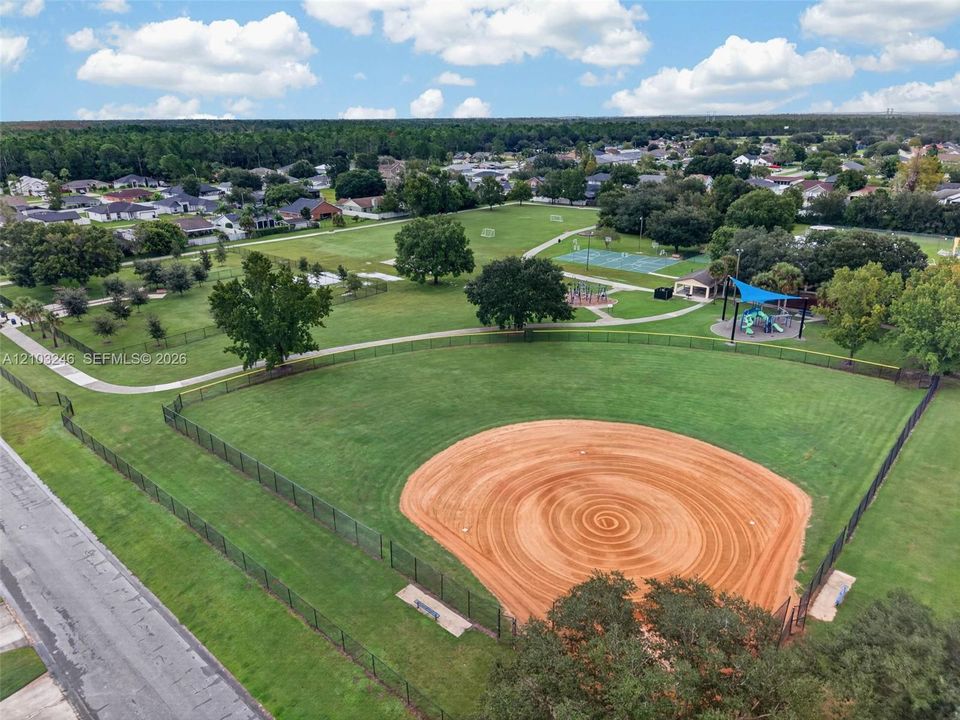 En Venta: $250,000 (1.11 acres)