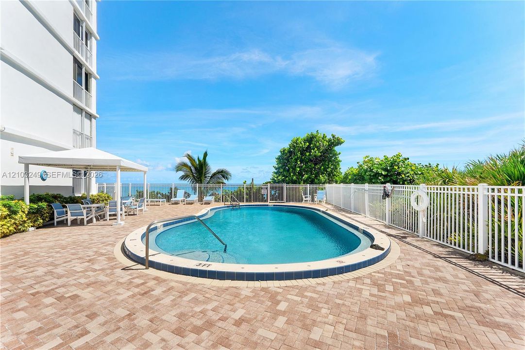 Heated pool on the ocean