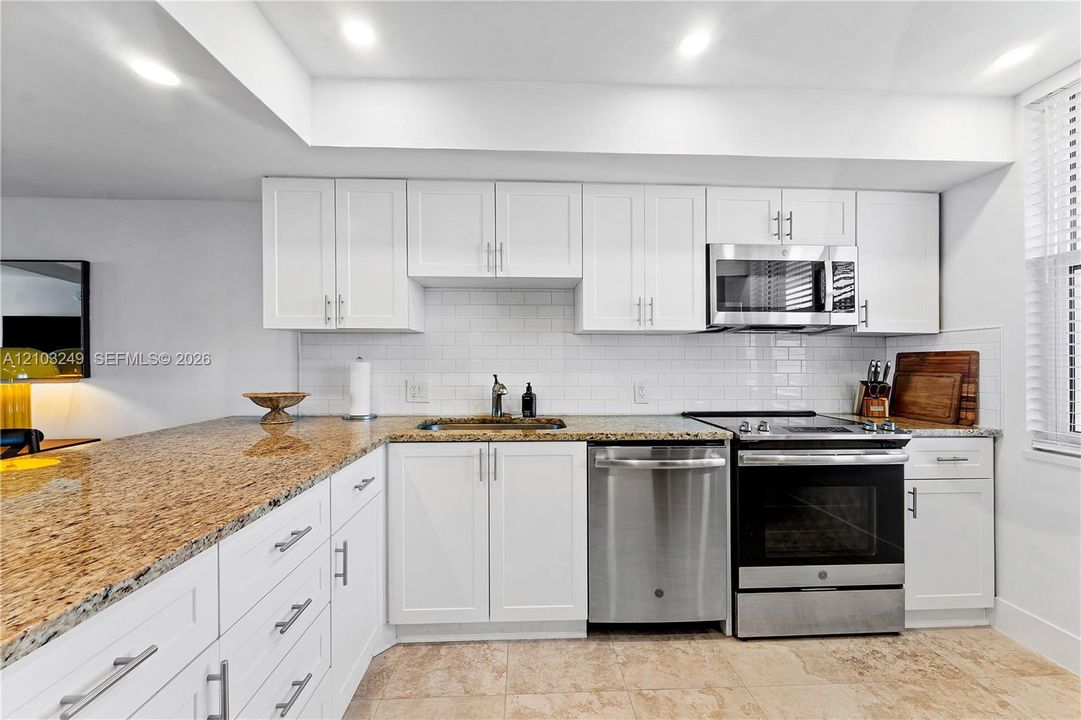 En Venta: $995,000 (2 camas, 2 baños, 1295 Pies cuadrados)