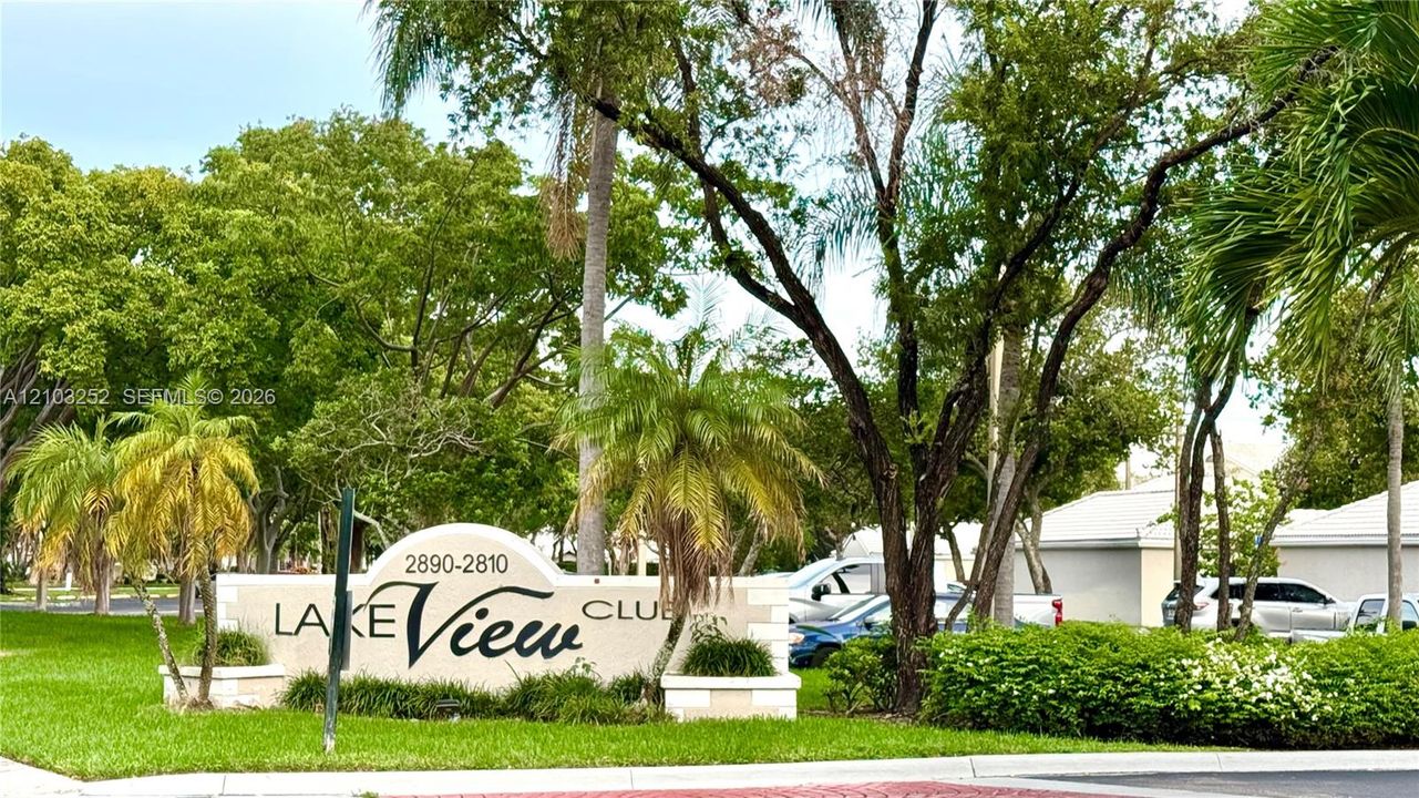 For Rent: $1,900 (1 beds, 1 baths, 862 Square Feet)