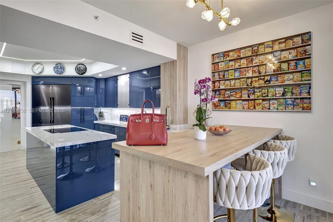For Sale: $3,100,000 (3 beds, 3 baths, 3173 Square Feet)