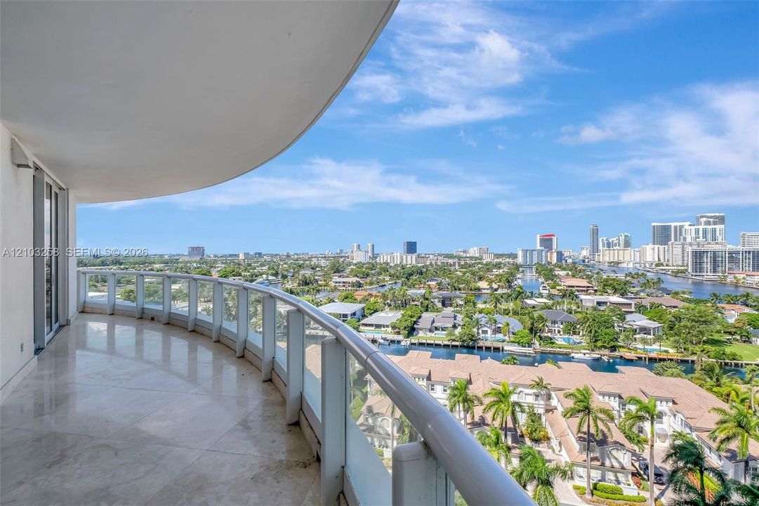 For Sale: $3,100,000 (3 beds, 3 baths, 3173 Square Feet)