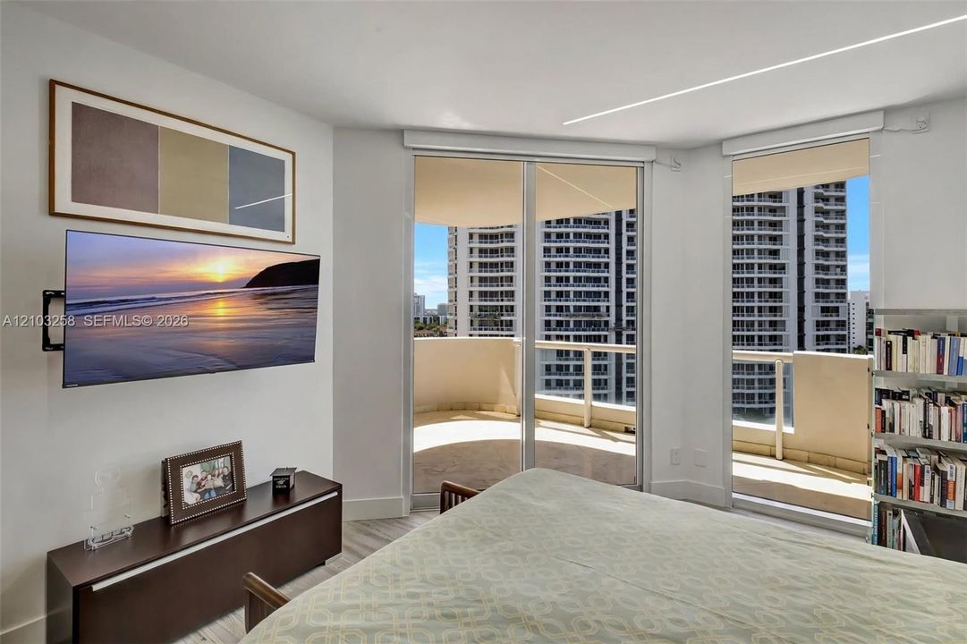 For Sale: $3,100,000 (3 beds, 3 baths, 3173 Square Feet)