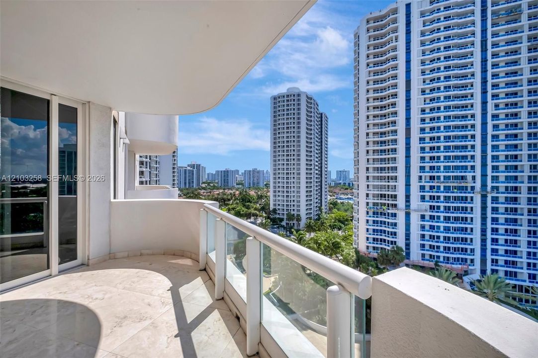 For Sale: $3,100,000 (3 beds, 3 baths, 3173 Square Feet)