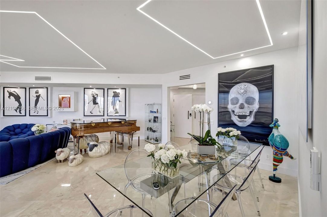 For Sale: $3,100,000 (3 beds, 3 baths, 3173 Square Feet)