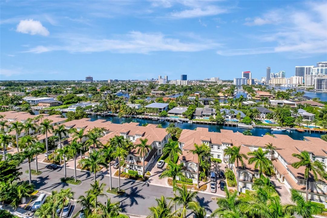 For Sale: $3,100,000 (3 beds, 3 baths, 3173 Square Feet)