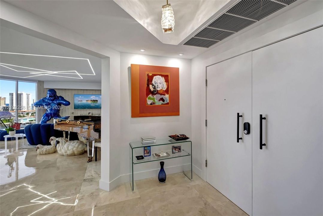 For Sale: $3,100,000 (3 beds, 3 baths, 3173 Square Feet)