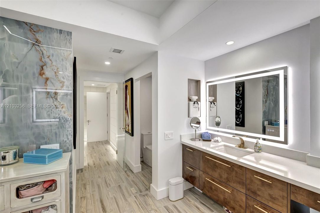 For Sale: $3,100,000 (3 beds, 3 baths, 3173 Square Feet)