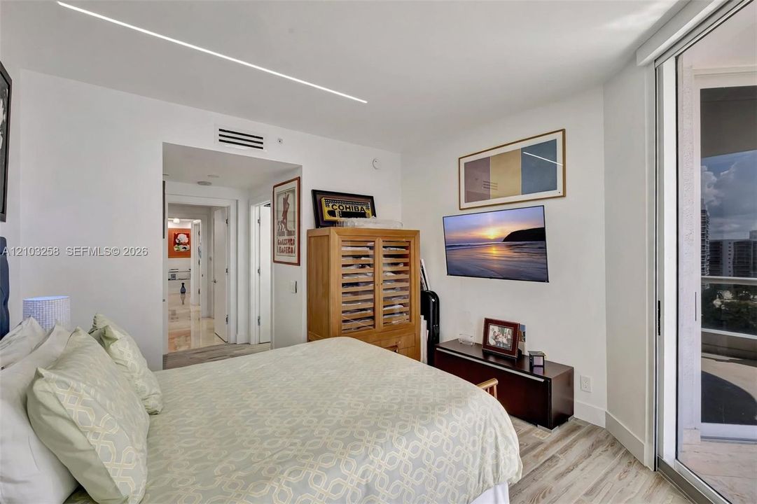 For Sale: $3,100,000 (3 beds, 3 baths, 3173 Square Feet)