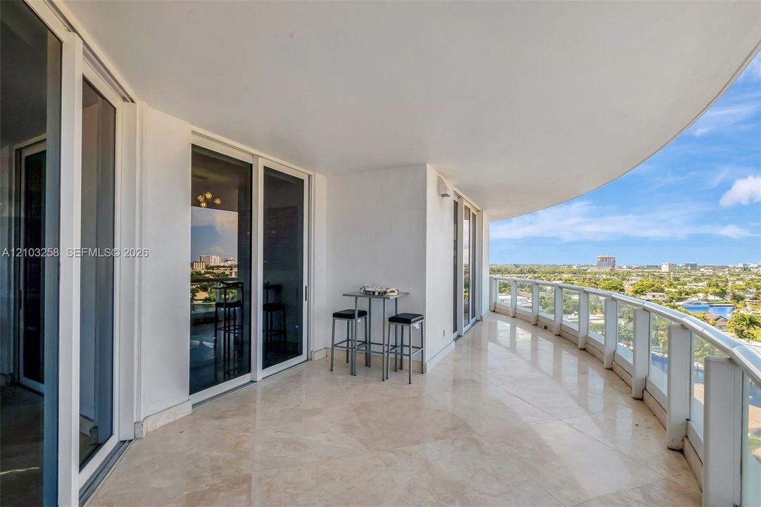 For Sale: $3,100,000 (3 beds, 3 baths, 3173 Square Feet)