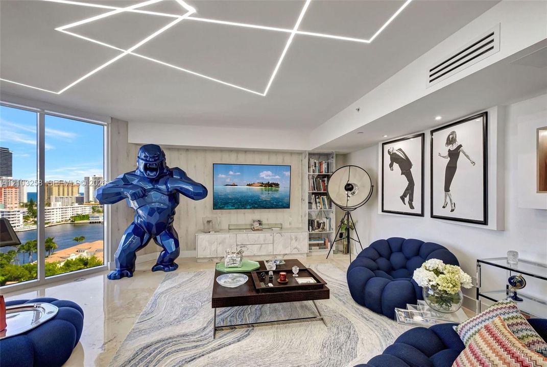 For Sale: $3,100,000 (3 beds, 3 baths, 3173 Square Feet)