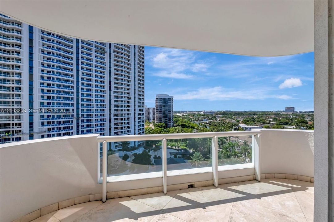 For Sale: $3,100,000 (3 beds, 3 baths, 3173 Square Feet)