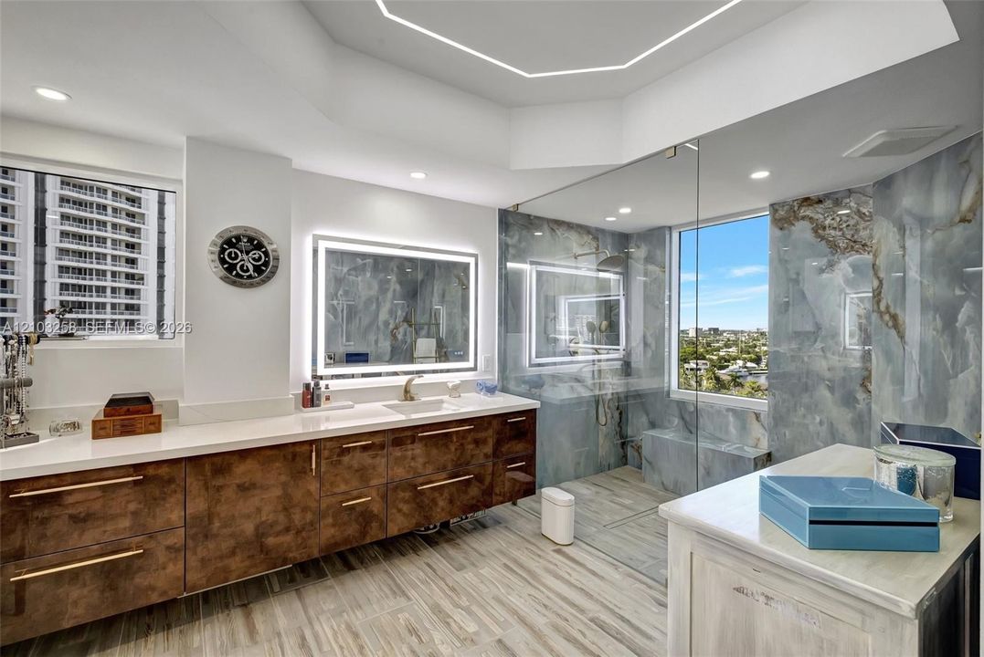 For Sale: $3,100,000 (3 beds, 3 baths, 3173 Square Feet)