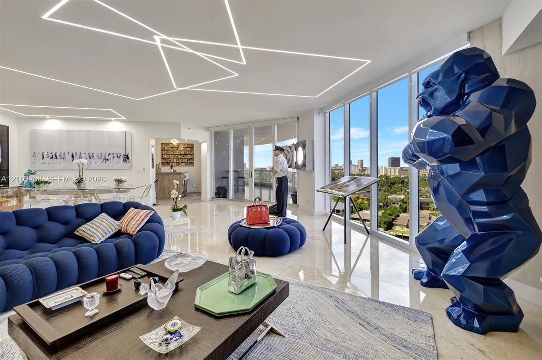 For Sale: $3,100,000 (3 beds, 3 baths, 3173 Square Feet)