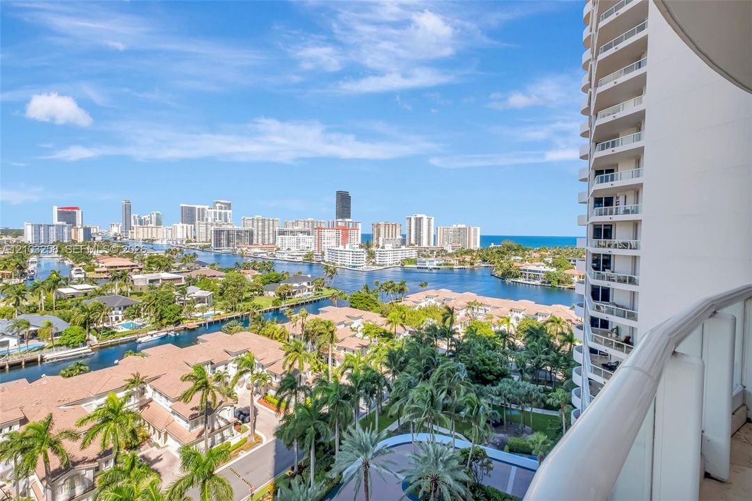 For Sale: $3,100,000 (3 beds, 3 baths, 3173 Square Feet)