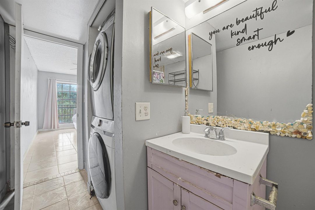 23-Bedroom2-Bathroom-Laundry