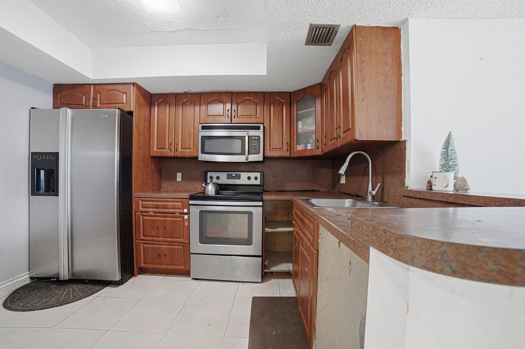 13-Kitchen
