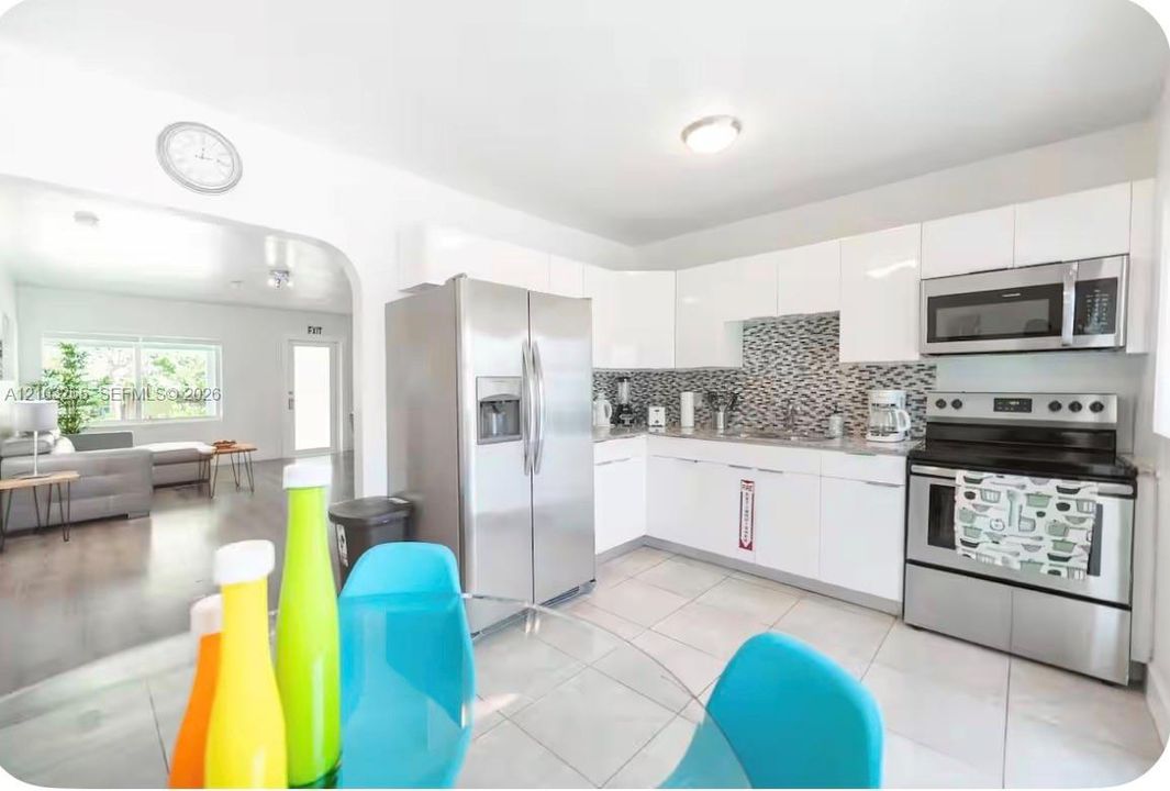 В аренду: $2,950 (2 спален, 2 ванн, 2746 Квадратных фут)
