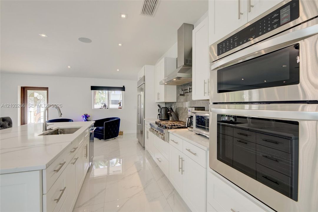For Rent: $16,000 (3 beds, 2 baths, 2152 Square Feet)