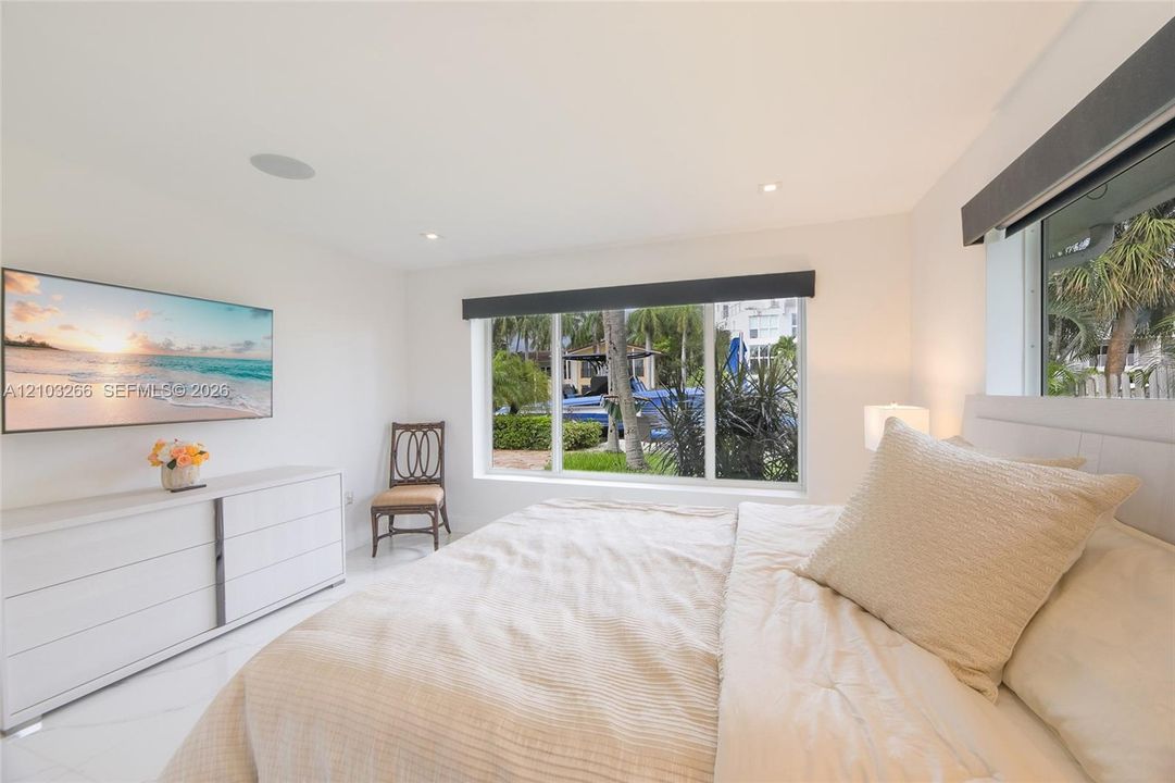 For Rent: $16,000 (3 beds, 2 baths, 2152 Square Feet)