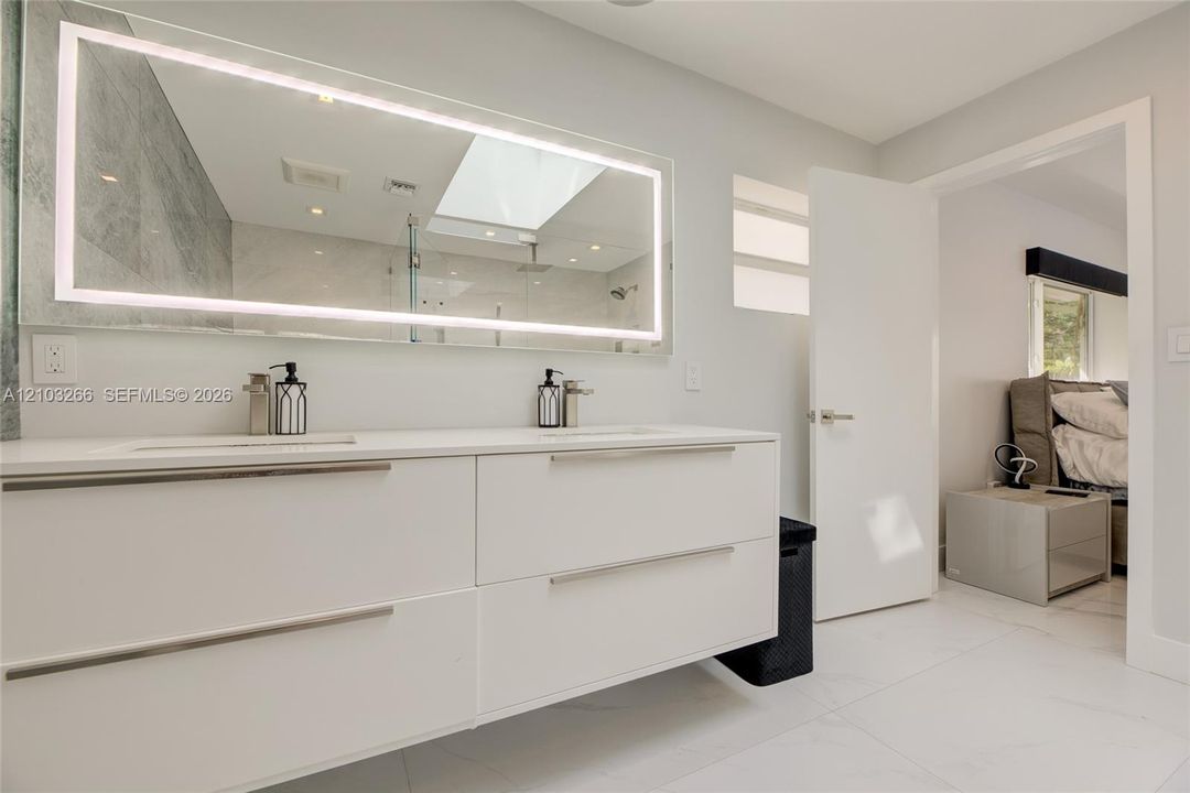 For Rent: $16,000 (3 beds, 2 baths, 2152 Square Feet)