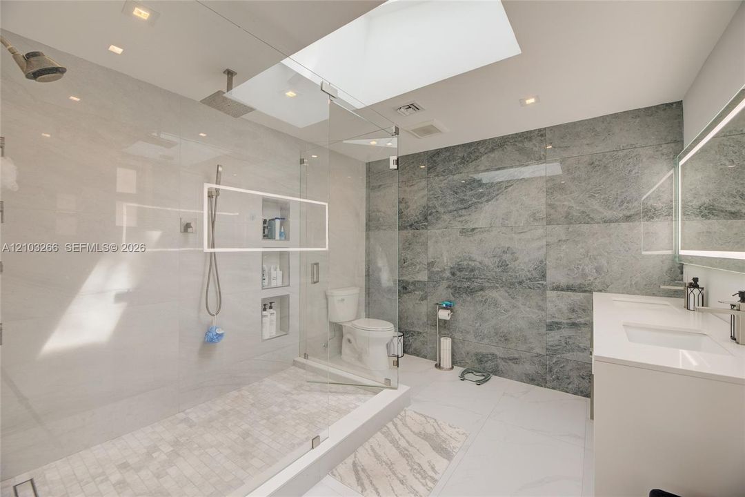 For Rent: $16,000 (3 beds, 2 baths, 2152 Square Feet)