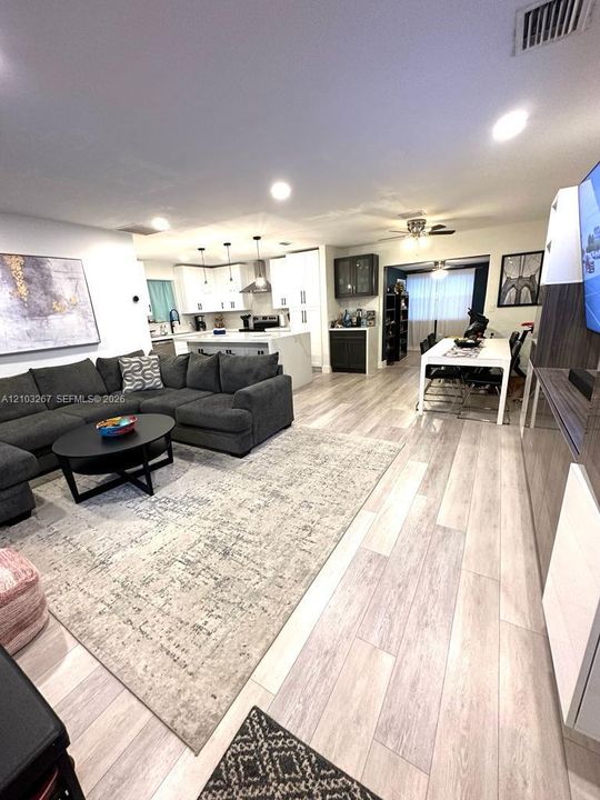 En Renta: $3,400 (3 camas, 2 baños, 1636 Pies cuadrados)