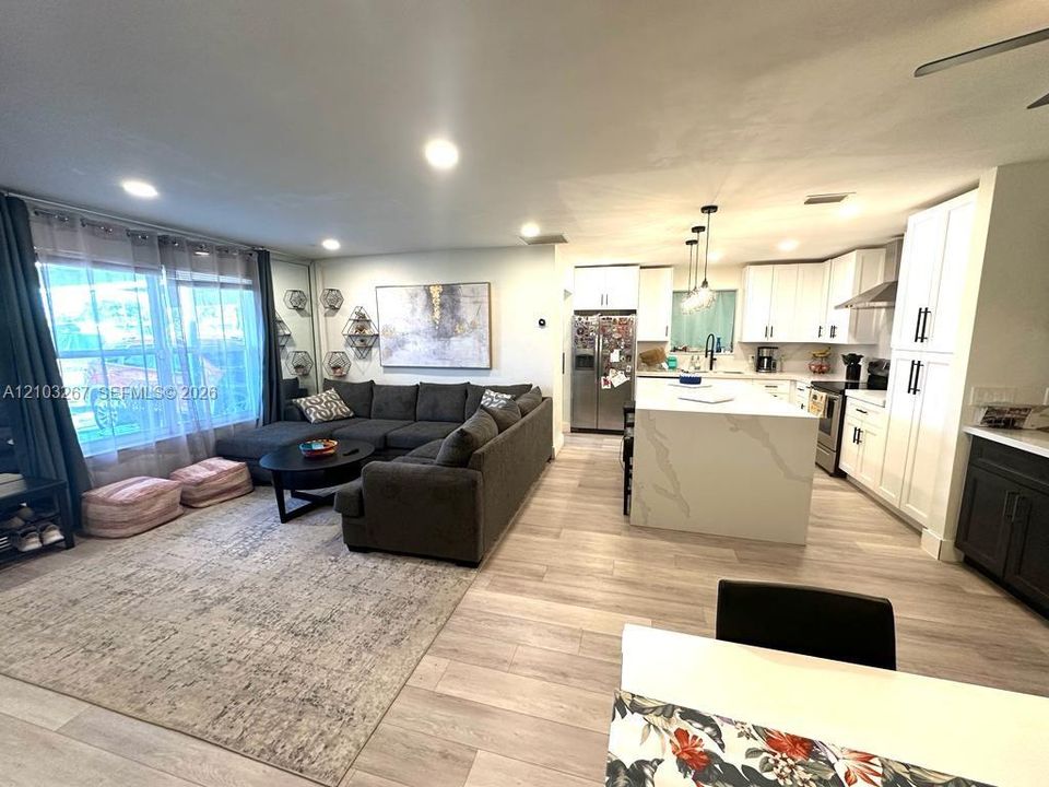 En Renta: $3,400 (3 camas, 2 baños, 1636 Pies cuadrados)
