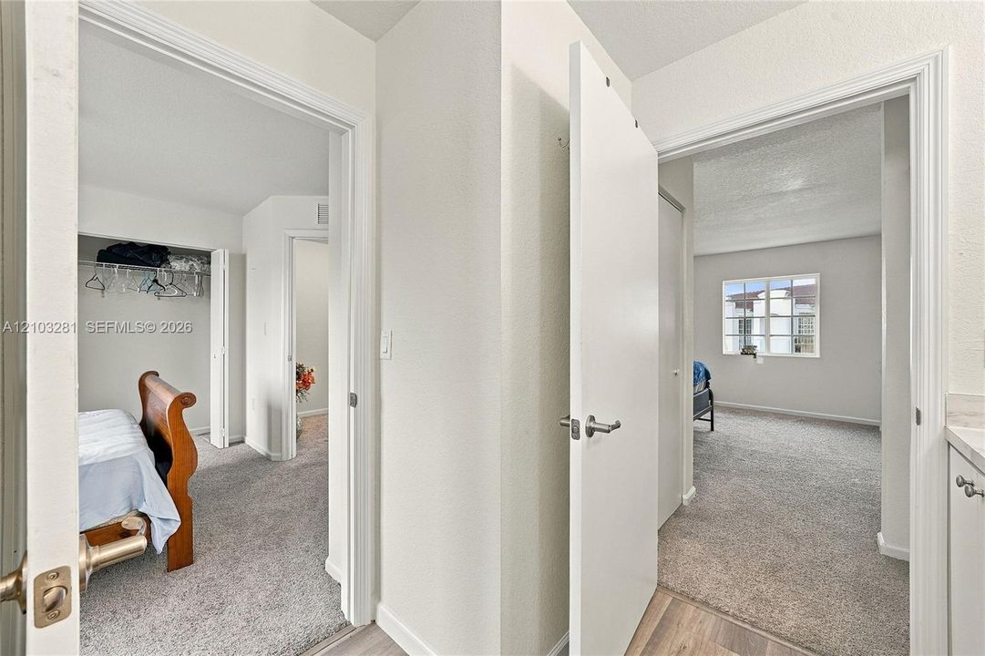 En Venta: $285,000 (3 camas, 2 baños, 1276 Pies cuadrados)