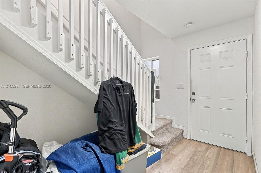 En Venta: $285,000 (3 camas, 2 baños, 1276 Pies cuadrados)