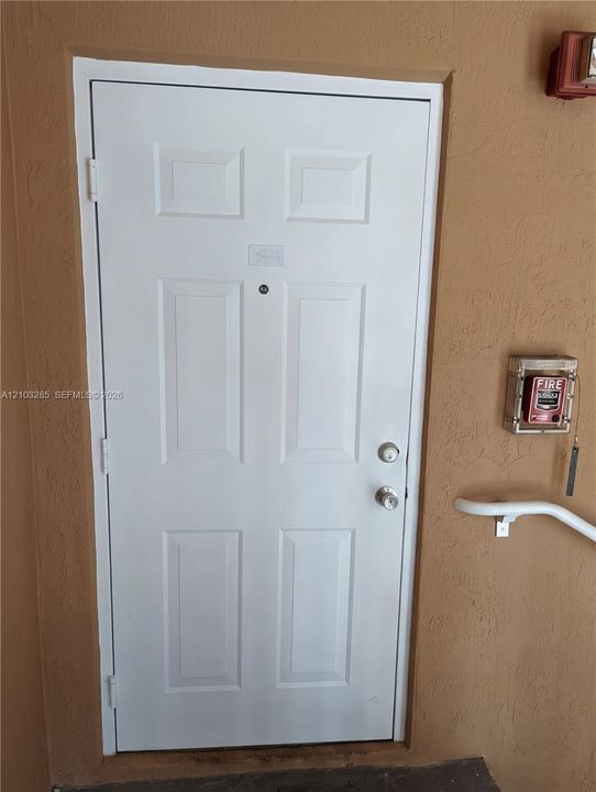 For Rent: $2,250 (2 beds, 2 baths, 1030 Square Feet)