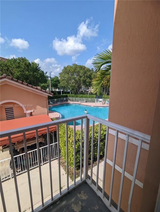 For Rent: $2,250 (2 beds, 2 baths, 1030 Square Feet)
