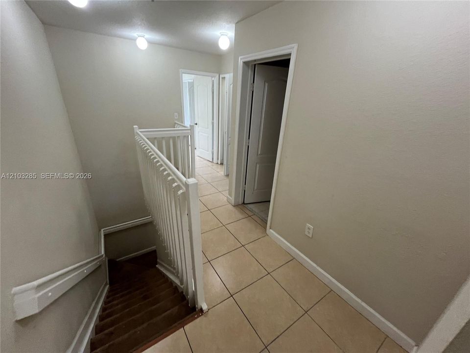 For Rent: $2,250 (2 beds, 2 baths, 1030 Square Feet)